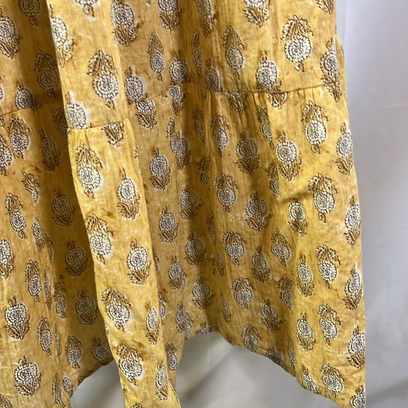 Maijin Yellow Metallic Gold Floral Print Sleeveless Smocked Waist Midi Dress - Picture 10 of 16